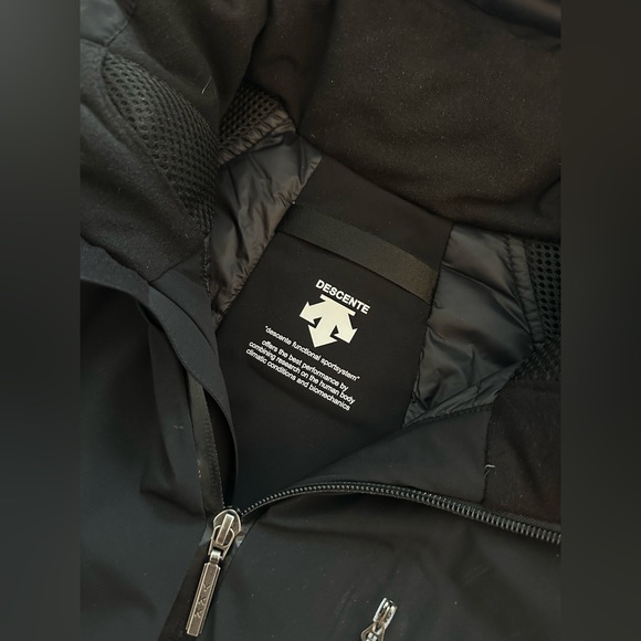 Descente Winter Jacket - Picture 4 of 4